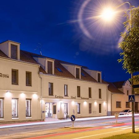 Wine & Wellness Hotel Besedni Dum Valtice Exterior foto