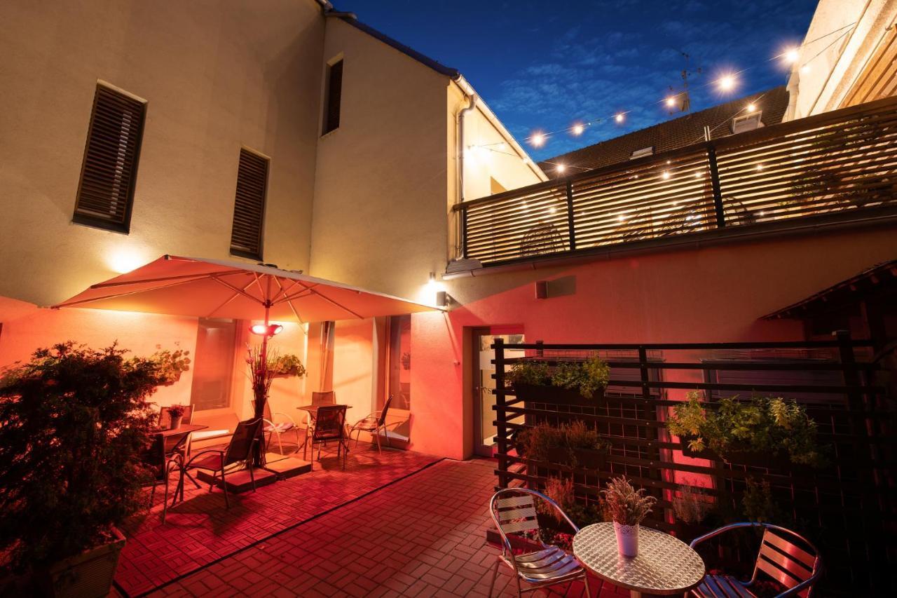 Wine & Wellness Hotel Besedni Dum Valtice Exterior foto
