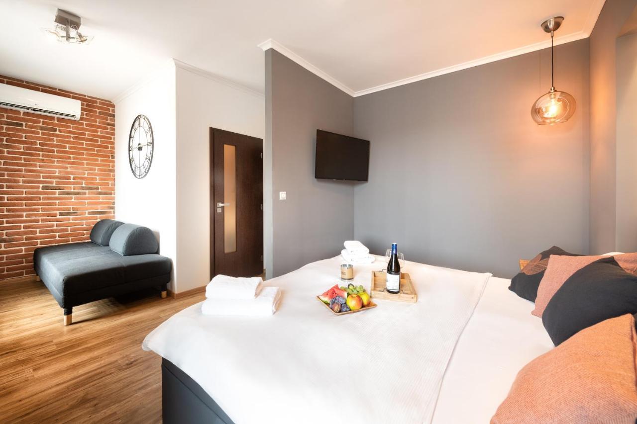 Wine & Wellness Hotel Besedni Dum Valtice Exterior foto