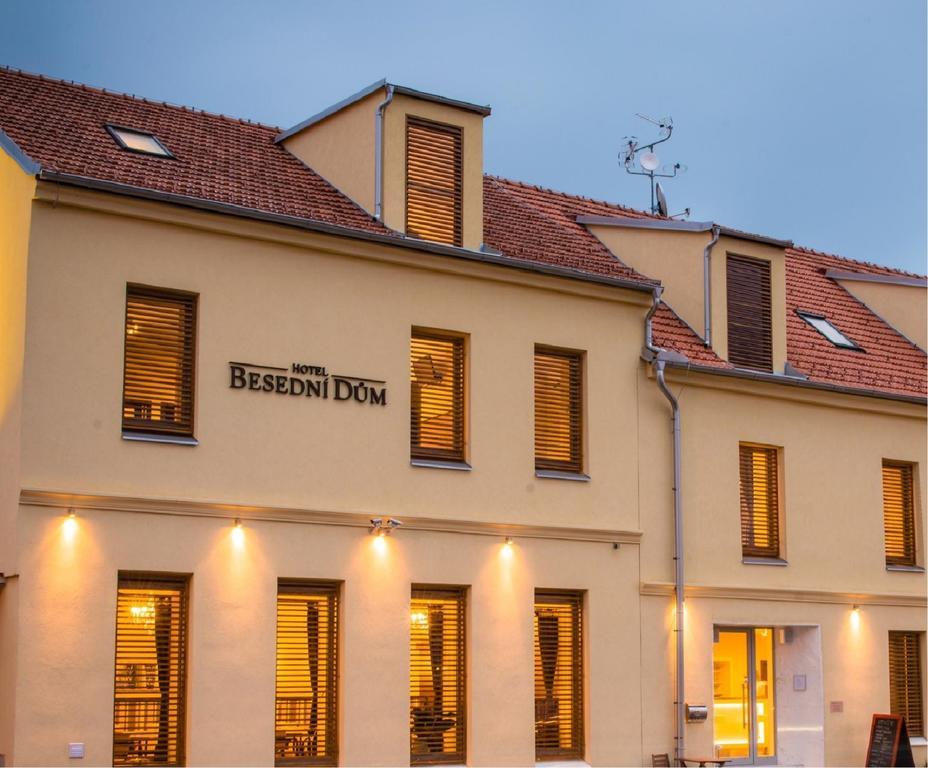 Wine & Wellness Hotel Besedni Dum Valtice Exterior foto